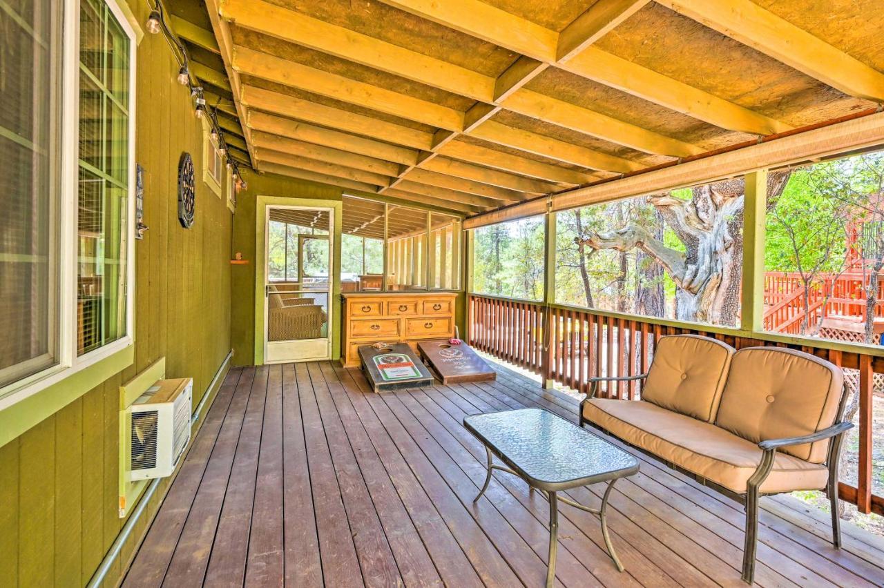 Pine Cabin In The Woods With Yard And Grill! Zewnętrze zdjęcie
